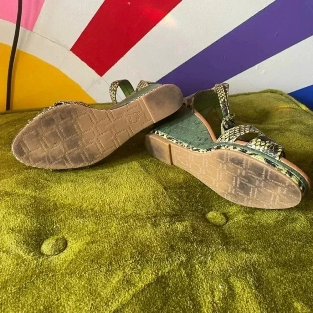 Libby. Edelman 6.5 W wedge jeweled‎ heel snake skin green super cute! - Picture 5 of 7